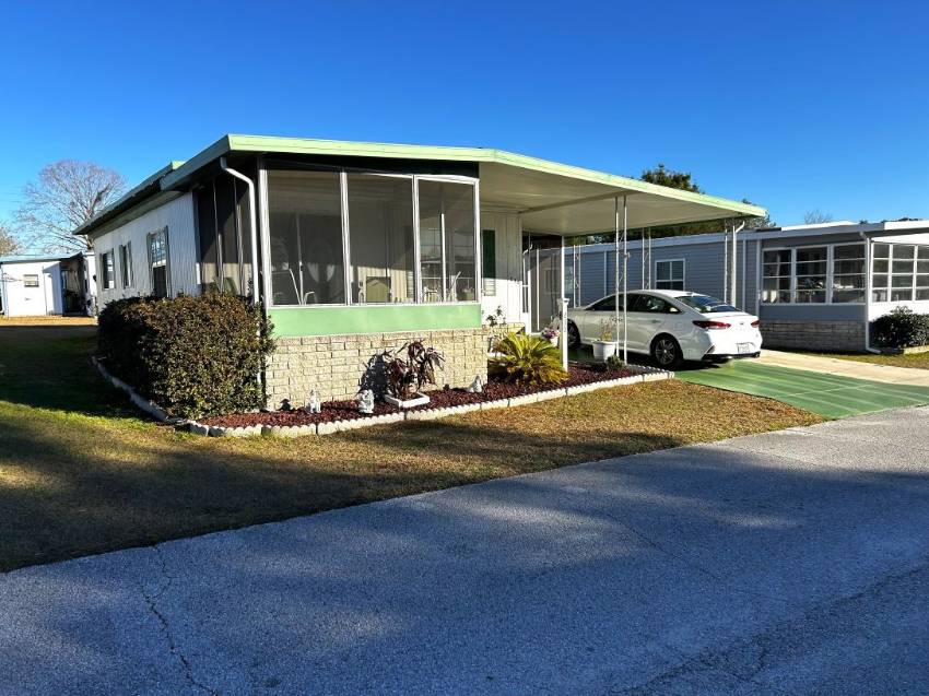 Ocala, FL Mobile Home for Sale located at 3150 Ne 36th Ave The Villas At Spanish Oaks